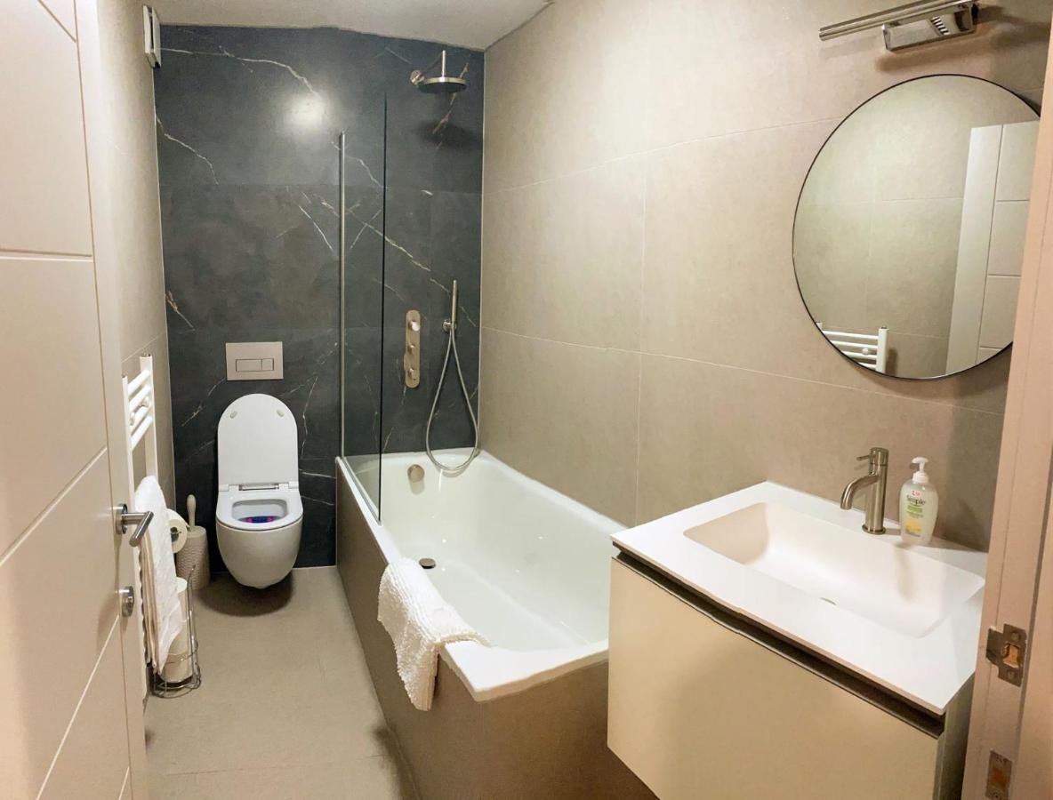 Wimbledon Luxury 3Bedroom Apartment Raynes Park Exterior photo